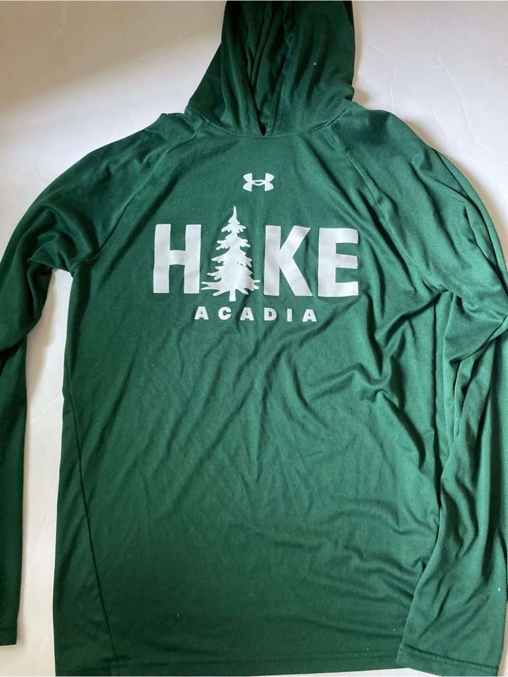 Under Armour athletic long sleeve tee hood men’s small EUC Acadia National Park